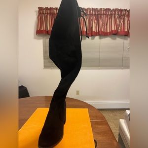 Over the knee suede boots with draw string to keep them up